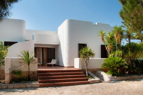 Villa Almandia, Capitolo, Monopoli Monopoli